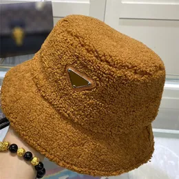 Beanie / Skull Caps Inverno Designer Bucket Hat para Homens Mulheres Moda Teddy Bonnet Beanie Designers Caps Chapéus Mens Casquette Fofo Quente Sunhat Fuzzy Cap 23ss