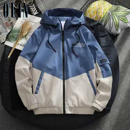 Ubrania jesienne Mężczyźni Bomber Kurtki Patchwork Zipper Znosić Z Kapturem Watded Coat Slim Męskie płaszcze Moda Drukowana Kurtka 211214