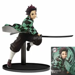 15 cm Kamado Tanjirou Figurka Demon Slayer Kimetsu No Yaiba Rysunek Agatsuma Zenitsu Nezuko Battle Scene Model Zabawki X0526