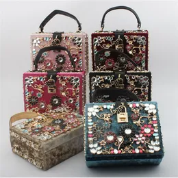 Factory wholesale women bag fashion handbag with diamonds elegant flannel dinner bags sweet and fresh pearl handbags withs diamondss