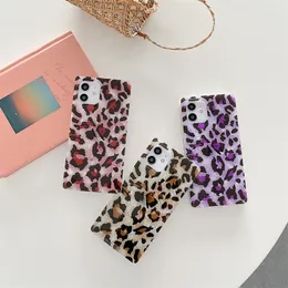 Square Leopard Women Phone Fodral för iPhone 12 Pro Max 11 XR XS 7 8 Plus SE2020 Shell Texture Mobile Cover