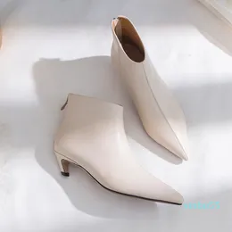 Botas de salto de couro genuíno feminino de couro apontado com zíper de zíper do tornozelo elegante e elegante Sapatos de botas curtas confortáveis