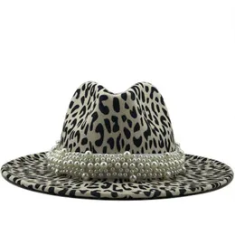Fedora Hat Mężczyźni Kobiety Leopard Drukuj Pearl Band Pas Zima Kapelusze Western Cowboy Casual Vintage Luksusowy Czarny White Panama Kobiety Kapelusz