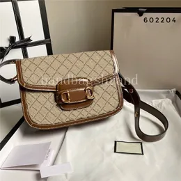 2021 Hot New Luxury Designer Borsa a tracolla Donna Totes Borse moda Borse a tracolla vintage di alta qualità Borsa a tracolla classica consegna gratuita