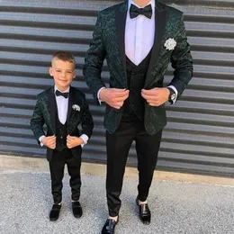 Mäns kostymer blazers klassiska män med barn grönt tryck jacka + väst + byxor 3 stycken bröllop barn klänning smal passform tuxedos pojke blazer ter