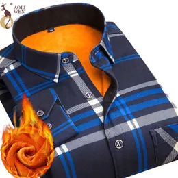 Aoliwen Moda erkek Ince Gömlek Sonbahar Ve Kış Kalınlaşma Sıcak Ekose 24 Renkler Erkek Sosyal Gömlek Giyim Boyutu M-5XL 210721