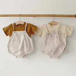 Unisex Boys Girl Clothes Sets Spring Plaid Strap + T Shirt Casual Tops Toddler Newborn Outfit Set Summer Clothing For Baby 210309
