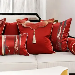 クッション/装飾的な枕のシルクとサテンの生地中国赤のモダンなスタイルの家のソファのクッションカバー枕カバーのないリビングルームの寝室
