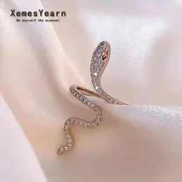 Design Sense Creative Silvery Snake Shaped Opening Ringar för Kvinnor Koreanska Mode Smycken Party Girls Luxury Set Tillbehör