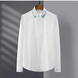 青い海と星中国風の刺繍のシャツの男ブランドデザインの完全な袖のエレガントなスリムなカジュアルなシャツ