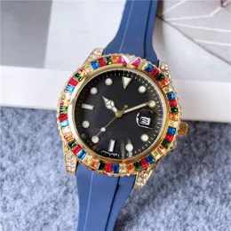 Marka Saatler Erkekler Kadınlar Renkli Kristal Elmas Tarzı Kauçuk Kayış Kuvars kol saati X205