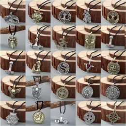 Misturado 10 pçs / lote negros homens cadeia retro machado tibetano viking jóias inteiras talismã amulet slavic charme colar mulheres