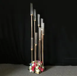 結婚式のテーブルの中心的な花の立場キャンドルホルダー8ランプが付いているランプシェードの金属製の燭台とローデクスティックランプなし