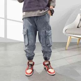 Modne dżinsy dla chłopców dzieci jesień odzież dziecięca miękkie dżinsy luźne spodnie denimowe duże kieszonkowe cargo spodnie hip hop chłopcy spodnie G1220