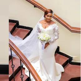 Aso ebi 흰색 레이스 웨딩 가운 깊은 V 목 긴 소매 아프리카 아프리카 여성을위한 크기 인어 정원 국가 신부 드레스 로브 드 결혼