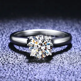 Platinum Excellent Cut Diamond Test Passed d Färg Högkvalitativ Moissanite Bröllop Ring Kvinnor Silver 925 Smycken