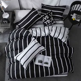 Solstice寝具セット布団カバーピローケースベッドシートセット黒とホワイトストライプ印刷キルトカバーベッドフラットシートクイーンサイズ210706