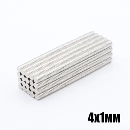 Toptan Satışta 100 adet Güçlü Yuvarlak NDFEB Mıknatıslar Dia 4x1mm N35 Nadir Toprak Neodimyum Kalıcı Zanaat / DIY Magnet