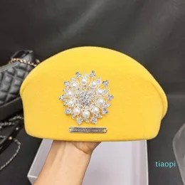 Süße Diamantblumen-Wollfilz-Baskenmützen für Damen, gelbe Wintermütze, weibliche Ins-Französische Malermützen