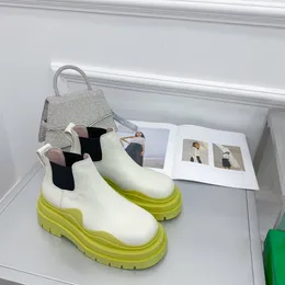 En kaliteli gündelik ayakkabılar 2022 tasarımcı lüks lastik deri botlar bayanlar ayak bileği haif inekler chelsea boot sonbahar ve kış martin moda kameraya ayakkabılar üst nitelik