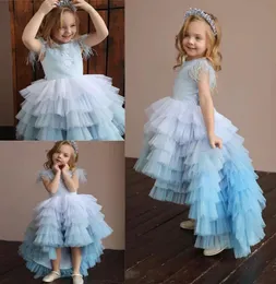 Elegant spets Hi-Lo Flower Girl Dresse Ball Gown Tiers Feather Little Wedding Dresses Cheap Communion Pageant Gowns