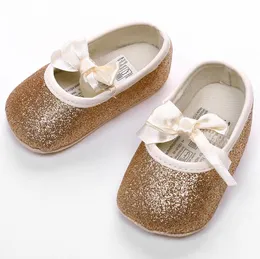 最初のウォーカー生まれた女の子Prewalker Shoes Soft Sole Baby Girl抗スリップコットン幼児幼児の弓ゴールド