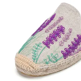 2021 Försäljning Terlik Mules Tienda Soludos Espadrilles Tofflor för söta skor Zapatos Mujer Pantuflas de Fluffy Slides Kvinnors katt H0914