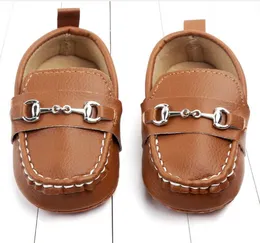 革の赤ちゃんの男の子の靴幼児スニーカー靴新生児ファーストウォーカーソフト底幼児の靴 0 -1 歳の赤ちゃん
