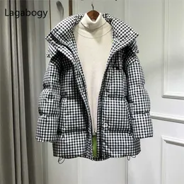 Lagabogy Winter Coat 여성 후드 블랙 화이트 격자 무늬 복어 재킷 90 % 하얀 오리 아래로 파카가 두꺼운 따뜻한 느슨한 outwear 211126