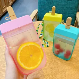 Nette Stroh Tasse Kunststoff Popsicle Wasserflasche Outdoor Transparent Saft Trinkbecher Kreative Student Becher für Erwachsene Kinder 210923