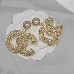 18K Gold Bating Tassel Designer Letters Stud Brincho longo Dangle Crystal Geométrico Luxo Mulheres Rhinestone Pearl Wedding Party Jewerlry Acessórios