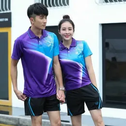 2019 estate manica corta Badminton Suit da uomo Asciugatura rapida T-shirt da donna Slim Fit Sport Esecuzione della squadra di formazione uniforme