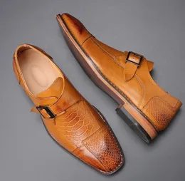 Lyxiga män loafers skor glider på dubbel munk rem svart casual klänning kontor affär bröllop läder designer mens sko