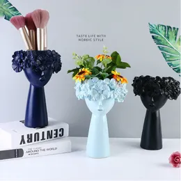 Nordic Home Decoration Resin Vase Statue Sculpture Makeup Brush Holder Storage Box Pen Holder Creative Flower Pot Art Supplies 210310