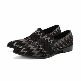 Männer Strasssteine ​​handgefertigte Zehen spitz S Leder Dress Schuhe Schinser Partygeschäft Casual Chaussure Dre Schuh Buine Caual Chauure