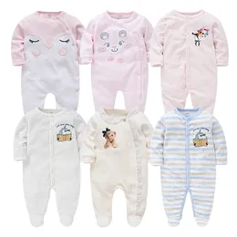 Kavkas 2021 Baby Girls Rompers Long Sleeve bebes O-Neck Clothing 0-24M Winter Velvet Newborn Pajamas Baby Clothes roupa de bebe 210317