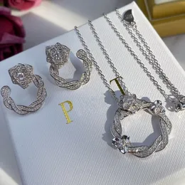 Halskette der ROSE-Serie, PIAGET-Anhänger, eingelegter Kristall, 18 Karat vergoldetes Sterlingsilber, Luxusschmuck, hochwertige Marken-Designer-Halsketten, Anhänger, Premium-Geschenke