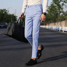 Mäns byxor Vår sommar Casual Sky Blue Plaid Men Button Bomull Straight Long Fickor Business Trousers Office Male Slim