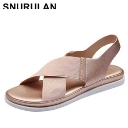 Snurulan sommar kvinnor sandaler elastiska textil platta sandaler damer avslappnad strand skor lätta kvinnors skor stor storlek 35-43 y0721