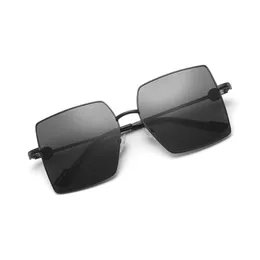 Utomhus glasögon stor ram metall torg solglasögon kvinnor mode personlighet all-match män gata körglasögon UV400
