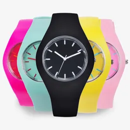 Ladies Watch Quartz Klockor 35mm Mode Casual Armbandsur Womens Armbandsur Atmosfärisk verksamhet Montre de Luxe Color12
