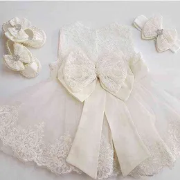 2017 romantisk puffy tulle blomma flicka klänning för bröllop vit spets boll gown girl party communion dress baby flicka dop klänning g1218