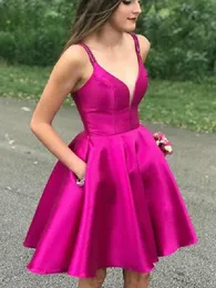 Simple Spaghetti Strap Satin Homecoming Dresses Short Knee-Length V-neck Sleeveless Open Back Prom Party Gown with Pockets A-Line Bridesmaid Dress