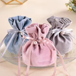 Opakowanie prezentów 20pcs Velvet Sugar Bag Creative Wedding Candy Pudełka Baby Shower Boxy na imprezowe uprzejme torby z uchwytami