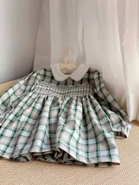 Barn handgjorda smocked broderi bomull plaid klänning för tjejer barn boutique smocking frock toddler långärmad smock klänningar 210615