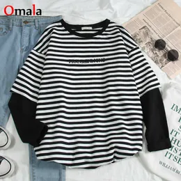 spring Women's t-shirts letters stripe Patchwork top O-Neck long sleeve Students t-shirt harajuku oversized Casual T shirt 210702