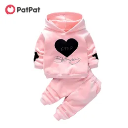 Primavera 2 pcs bebê menina doce coração-shaped bebê conjuntos com capuz aquecido outono inverno manga longa infantil roupas roupas 210528