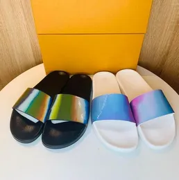 2021 Designer Män Kvinnor Sommar Sandaler Flip Flops Beach Slide Slippers Ladies Sandali Firmati da Donna Skor Klassisk laser Färgrik med låda