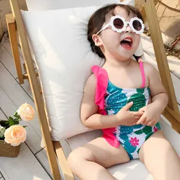 Adorable Baby Swimwear Ruffles Off Should Ins Fashion Swimsuit with Cap 2pcs Clothing Set Outfit for Toddler 210529