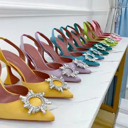 Amina Muaddi Designers High Single Wysokiej jakości obcasy luksusowe buty damskie 2021 Wszechstronna wiosna i jesień oryginalna głowa z piętą francuską stylistą 10 cm obcasy